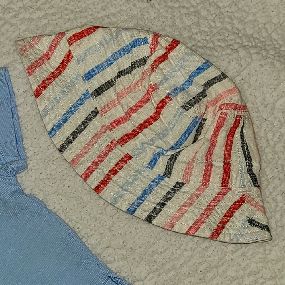 (Pre-loved) GAP Baby Matching set - Picture 5 of 6